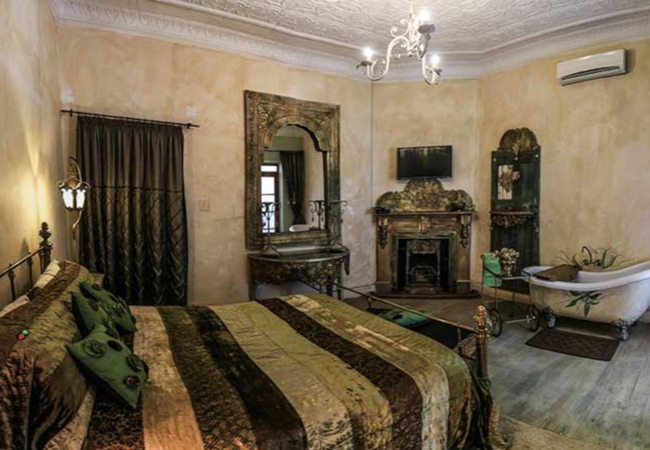 Classic Room Bath and Shower 2