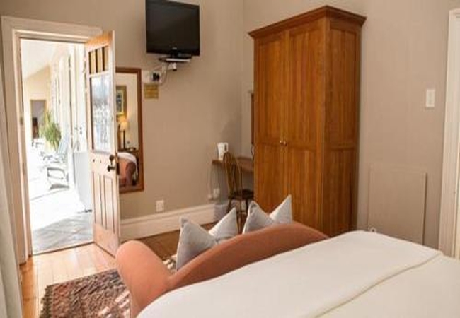 Room 5 King/Twin Room