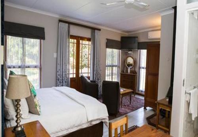 Room 9 King/Twin Room