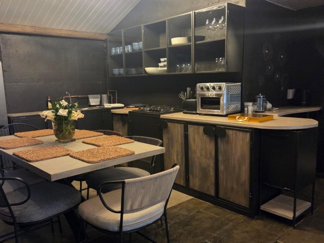 Premium Clove Cottage 