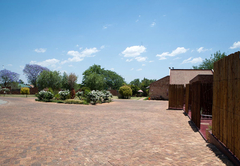The Lazy Grape Guest Lodge & Spa