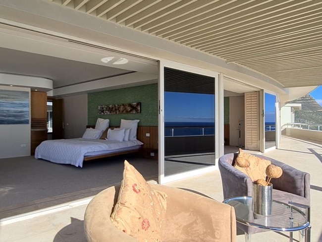 Deluxe Suite with Sea View 1