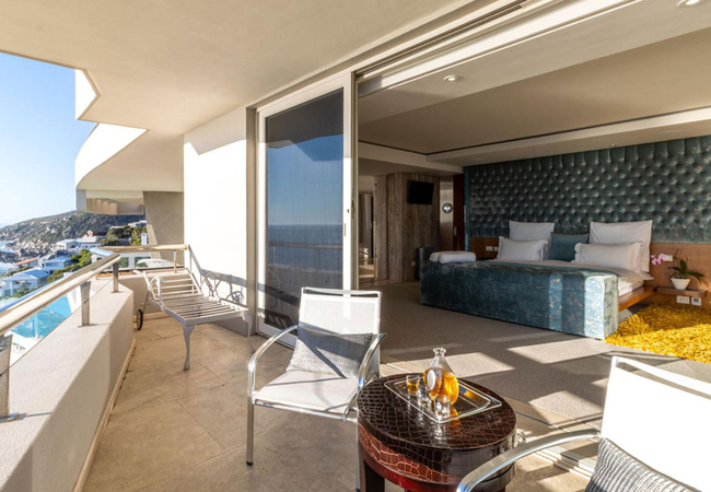 King Suite with Sea View