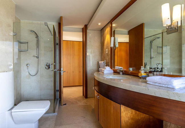 Deluxe Suite with Sea View