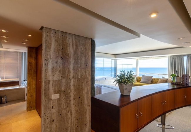 Queen Suite with Sea View