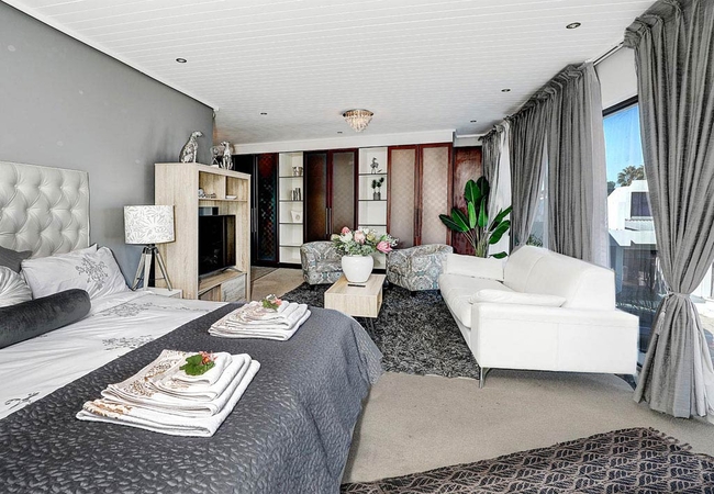 A3 - Luxury Premium Suite