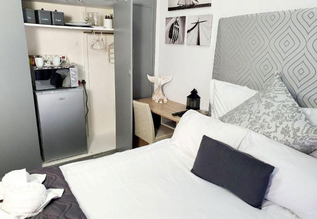 B2 - Double Room Shared Bathroom