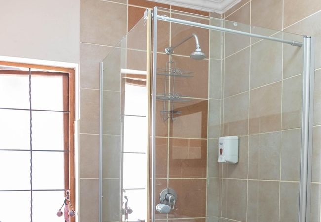 Double or Twin Room with Shower