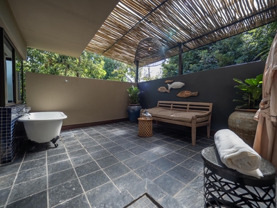 Luxury Suite with No Jaccuzi