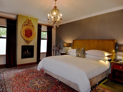 Luxury Suite with Private Jacuzzi