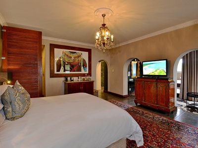 Luxury Suite with Private Jacuzzi