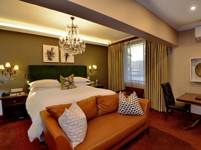 Madiba Luxury Suite