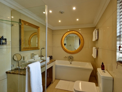 Penthouse Luxury Suite