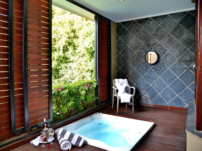 One Bedroom Luxury Suite