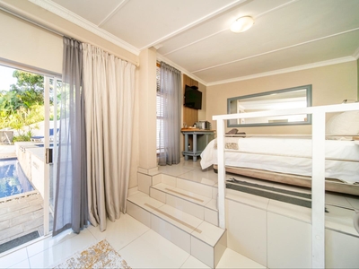 Standard Double: Pool View