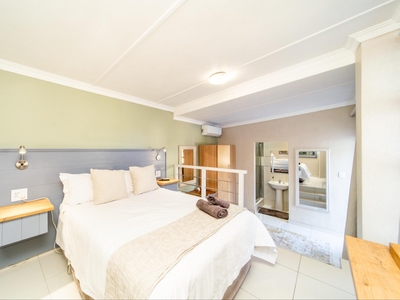 Standard Double: Pool View