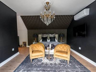 The Gatsby Suite