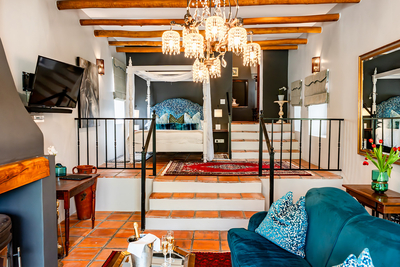 Honeymoon Suite