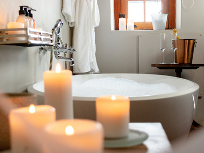 Honeymoon Suite