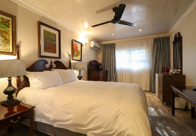 Luxury Suites (Room 4)