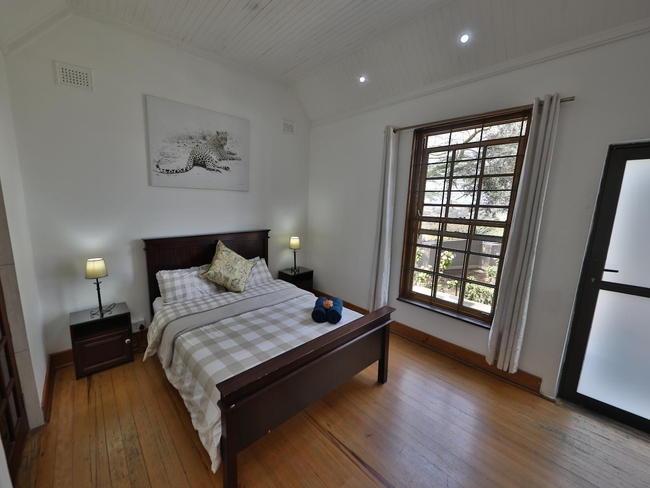 Leopard - Queen Room with Pool View 