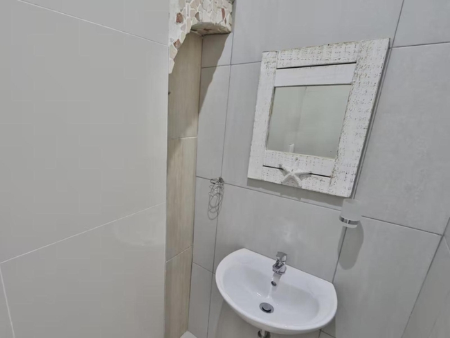 Leopard - Queen Room with Pool View 