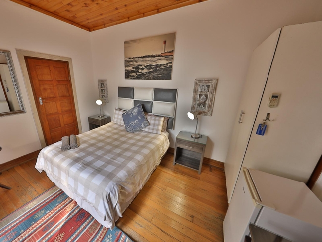 Lighthouse - Classic Queen Room 