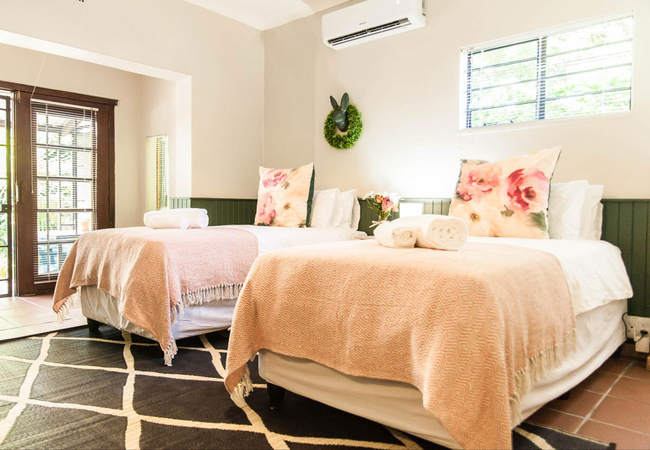 Deluxe King Room with Garden View