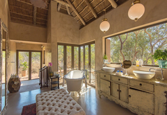 Thornybush River Lodge