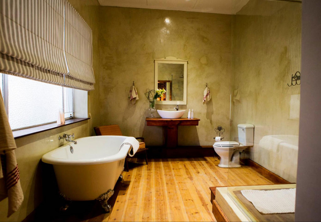 Double Room Separate Tub and Shower