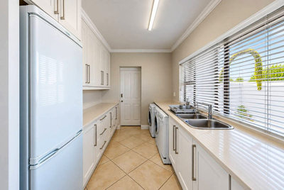 Thunzi Links House