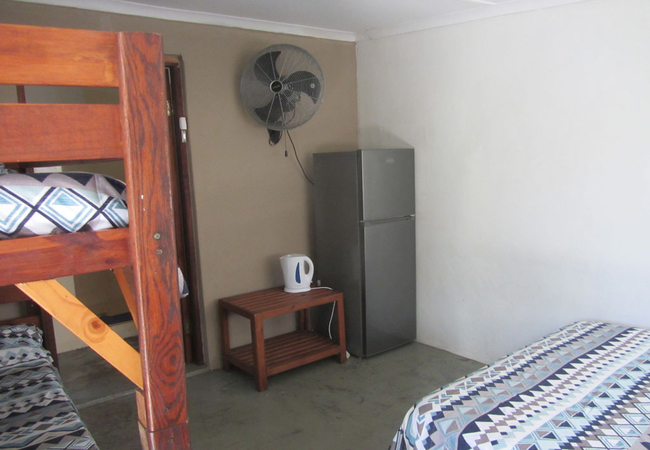 4 sleeper budget family room