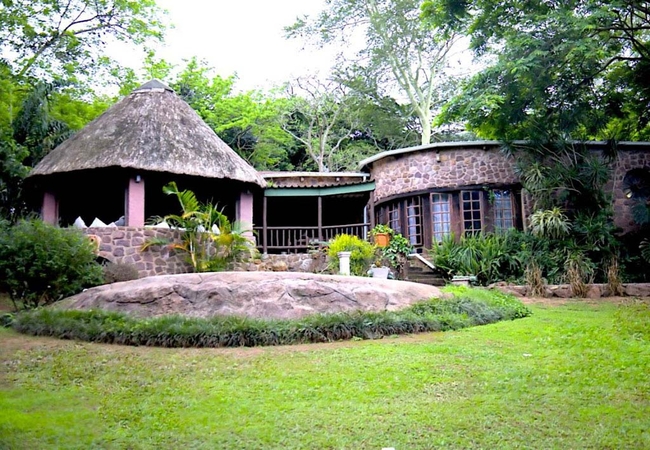 Treehouse River Lodge