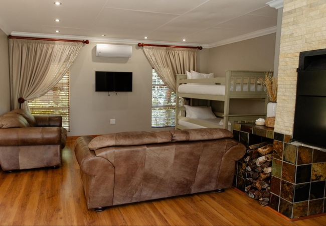 Deluxe Family Suite