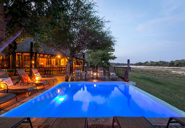 game lodge or safari