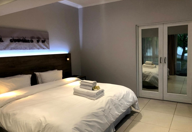 Superior Corner Room