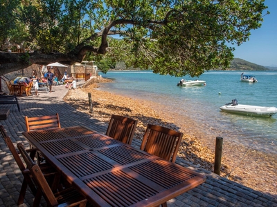 Under Milkwood Chalets