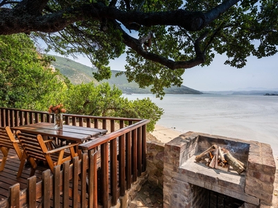 Under Milkwood Chalets