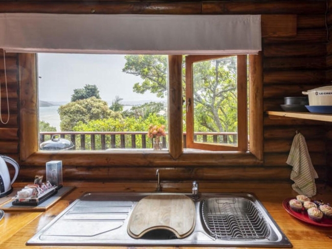 Curlew Hillside Chalet