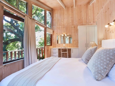 Maerose Hillside Chalet