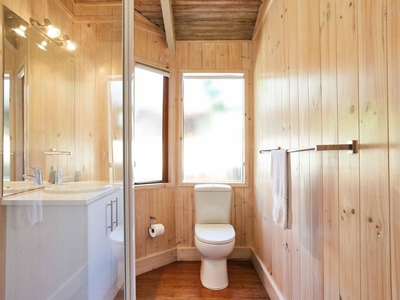 Maerose Hillside Chalet