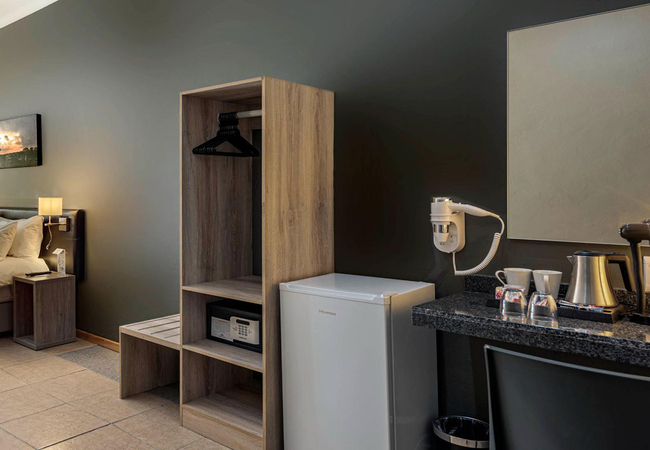 King and Single Rooms