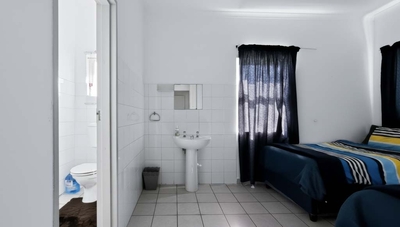 Uvongo Square 26