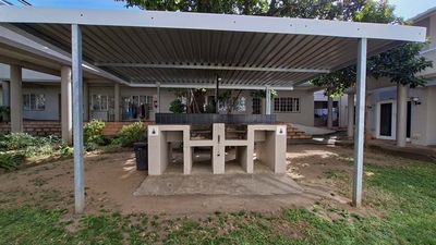 Uvongo Square 26