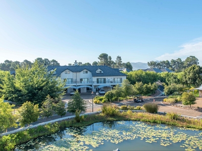 Valley Golf Lodges