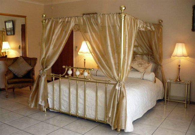 Honeymoon Luxury Suite 