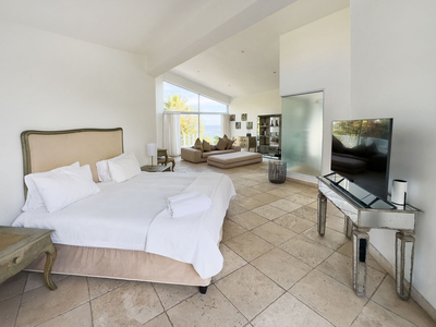 Villa On The Rocks