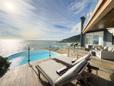 Villa On The Rocks
