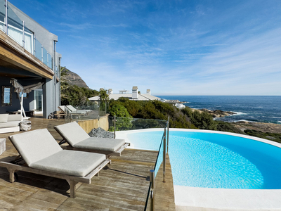 Villa On The Rocks