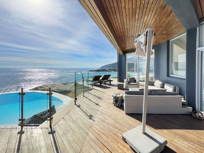 Villa On The Rocks